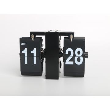 Mini horloge murale flip fantastique avec des cartes rectangulaires