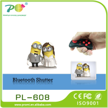 bluetooth wireless small game controller playing arcade games on smart phone