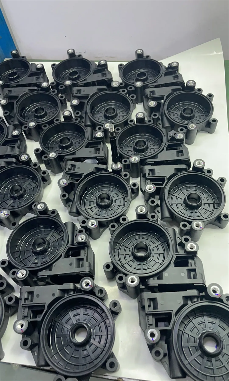 injection molding plastic parts plastic base (6) injection molding plastic parts plastic base (6)