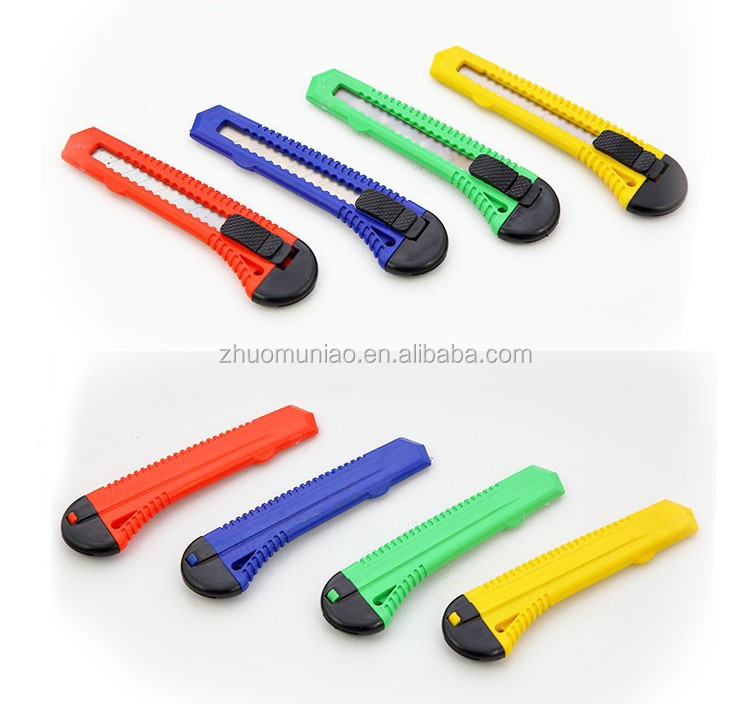 Coltello da taglio in plastica super utile all'ingrosso colorato OEM 18MM di larghezza