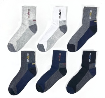 Oemen Wholesale Custom socks custom packaging sports polyester socks football basketball socks for men