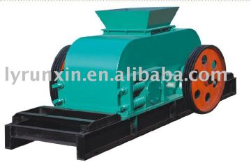 Roller crusher for brick making machine