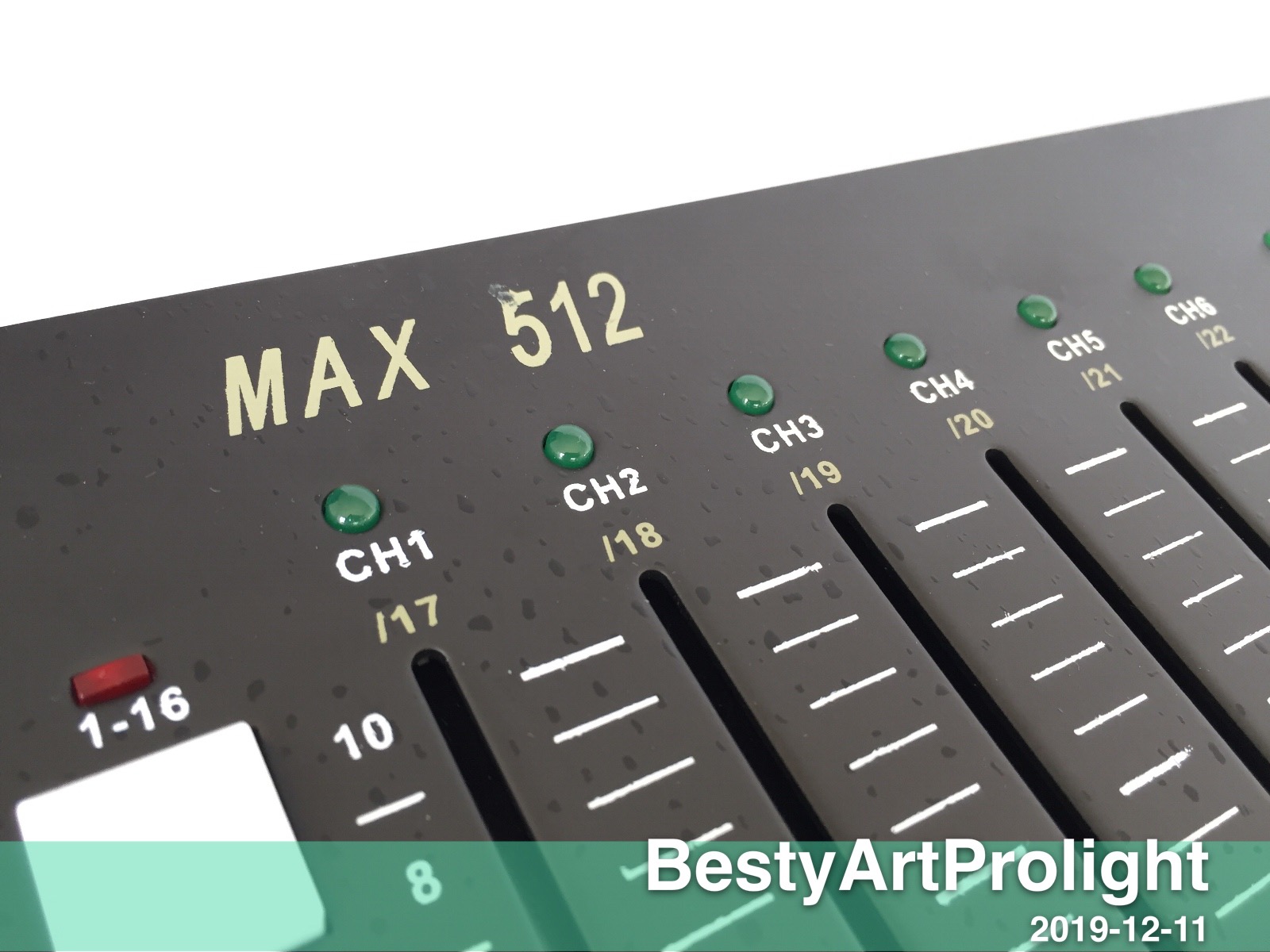 Max512  lighting console controller