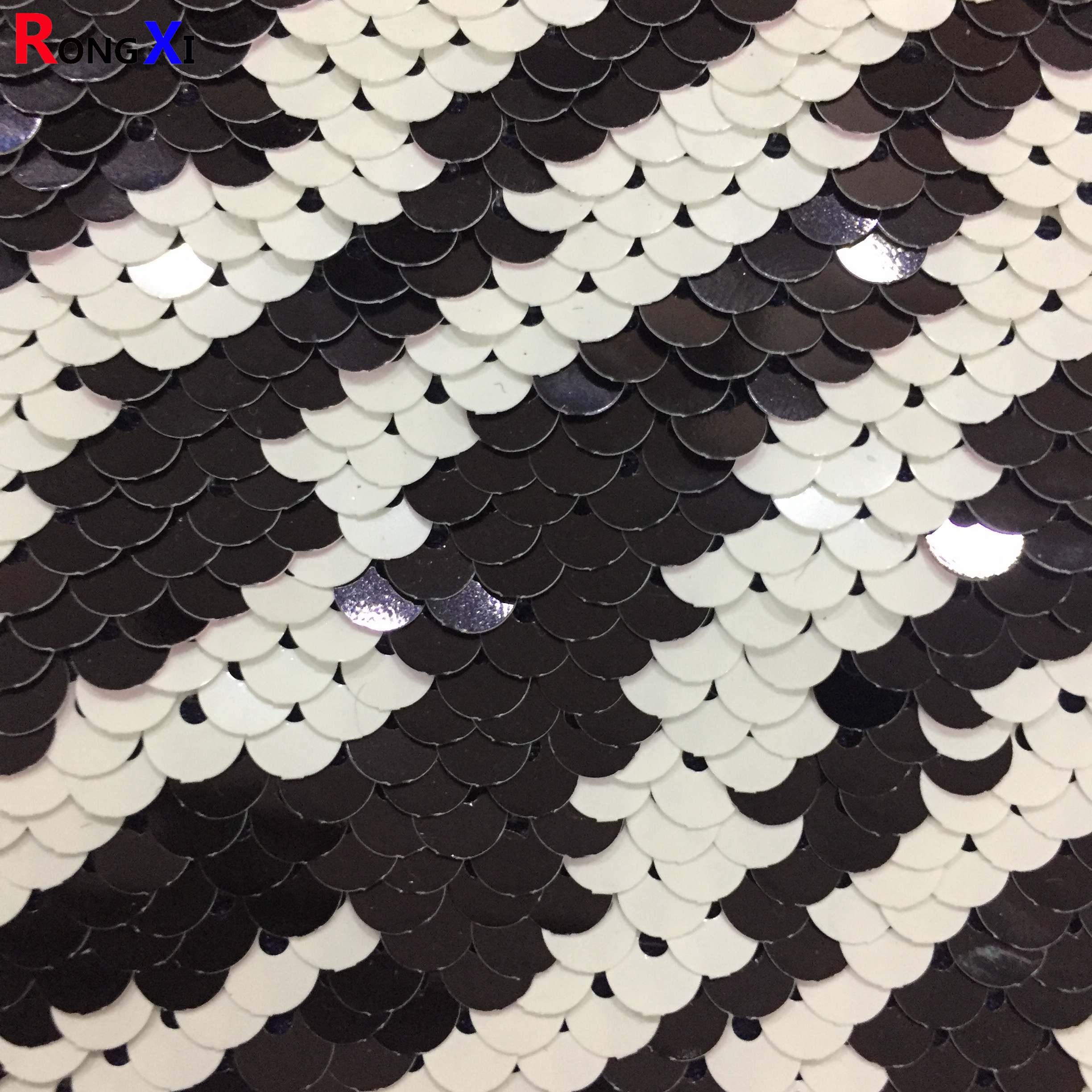 RXF0886  5mm reversible Black and White Sequin Fabric