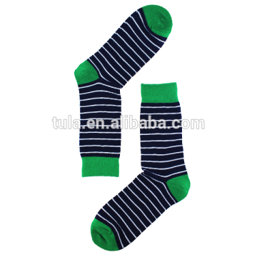 Custom classic stripe active young men dressed tube socks