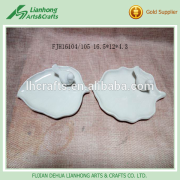 Handmade leaf shape white ceramic decorative plate crafts