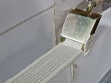 Adhesive for aerated concrete