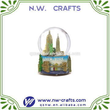 Resin New York souvenir snow globe gift