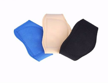 Plastic cervical neck warmer brace support pain