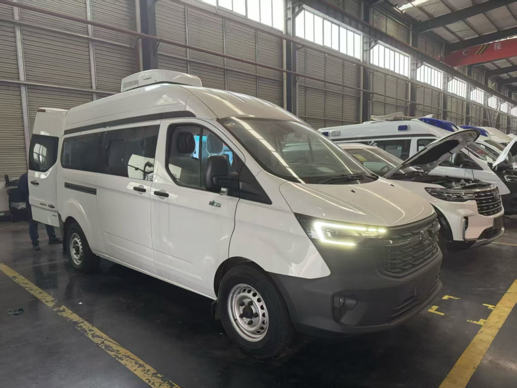 Интеллектуальная технология скорой помощи для транспортировки пациентов Smart Ambulance Technology for Patient Transport