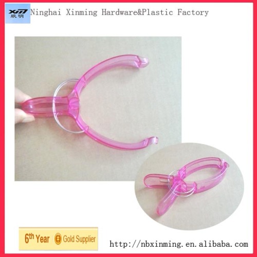 Popular plastic clothes peg hanger with hook