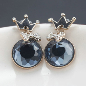 Kingly crown stud earring with large blue zircon