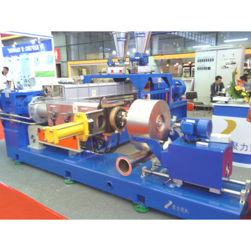 Two stage extruder pelletizing machine