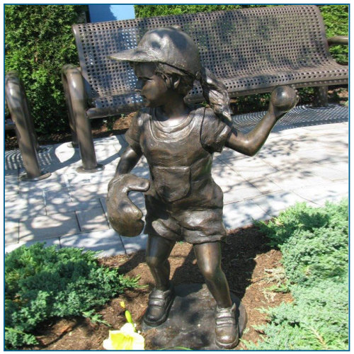 Życie w ogrodzie Bronze Golf Girl Statue with Ponytail