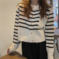 Sweater cardigan rajut mantel ugar longgar