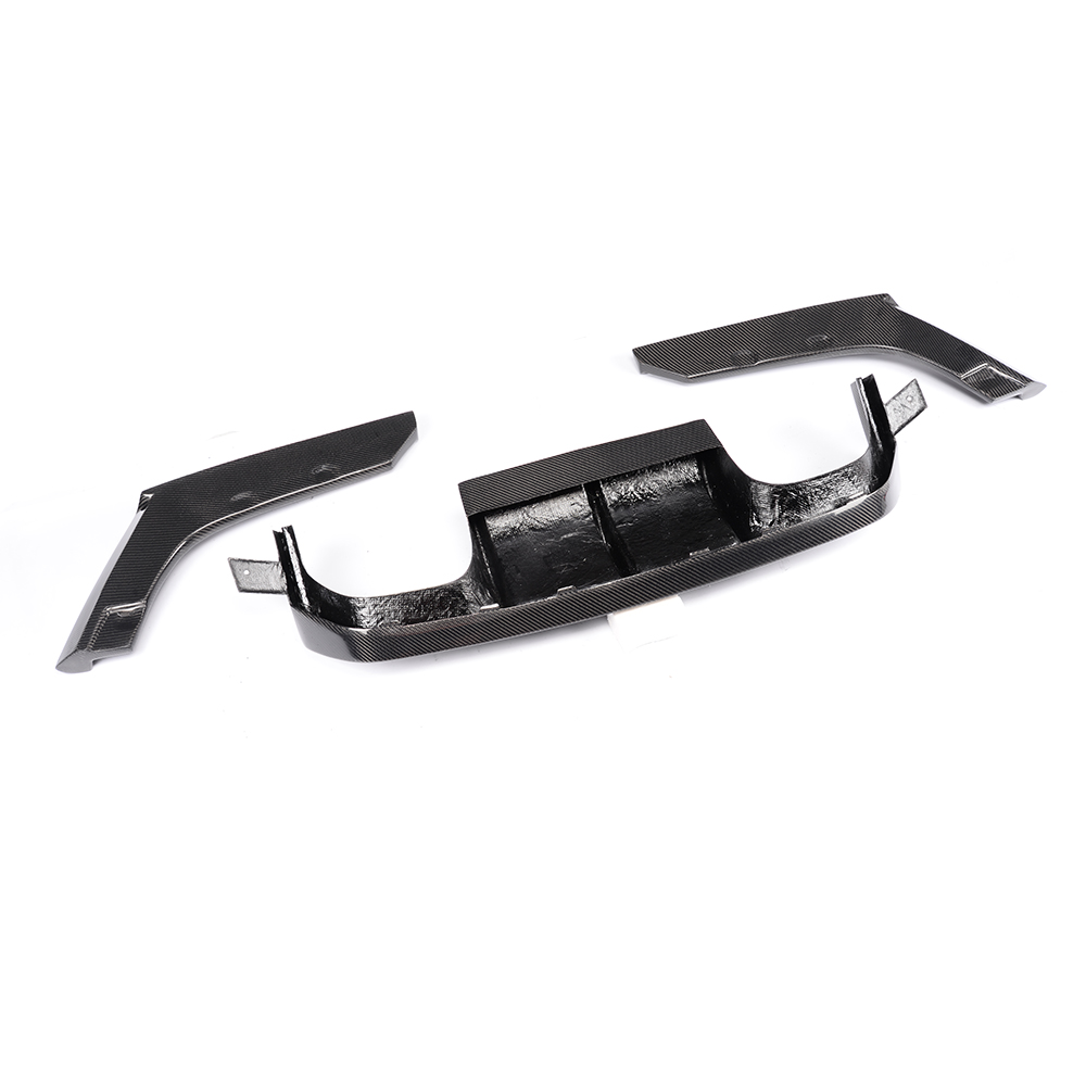 V Style Carbon Fiber Rear Diffuser for BMW F80 M3 4Door F82 M4 2Door 2014-2018