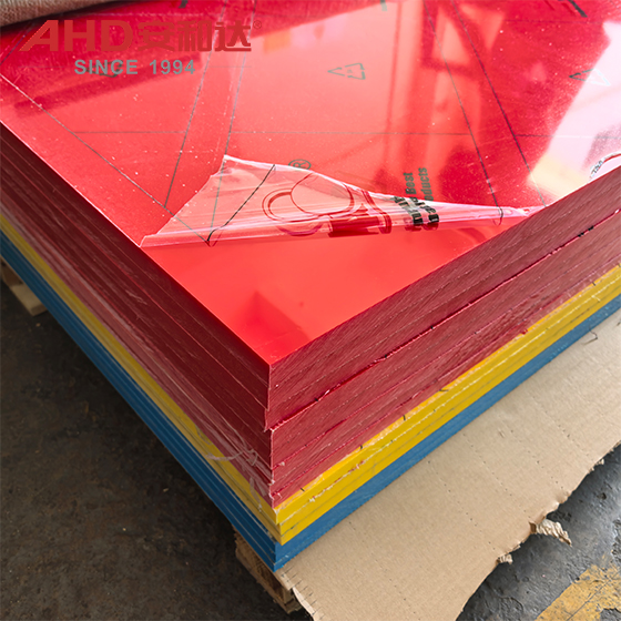 Folhas HDPE Cor Vermelha HDPE Sheets Red Color