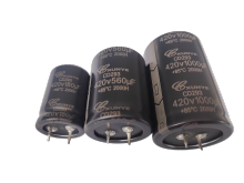 Long term high-voltage horn type electrolytic capacitor