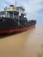 975 DWT bulk carrier ship build in 2002