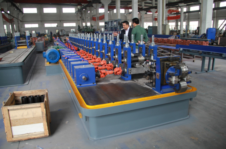 Low noise auto industrial roller shutter door machine