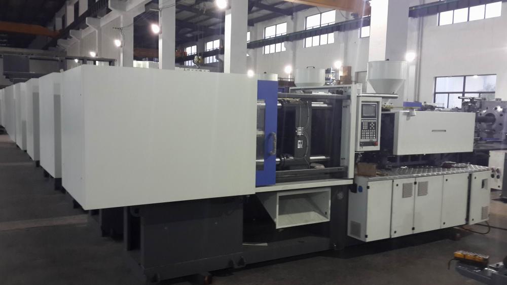 Thermoplastic Injection Molding Machine