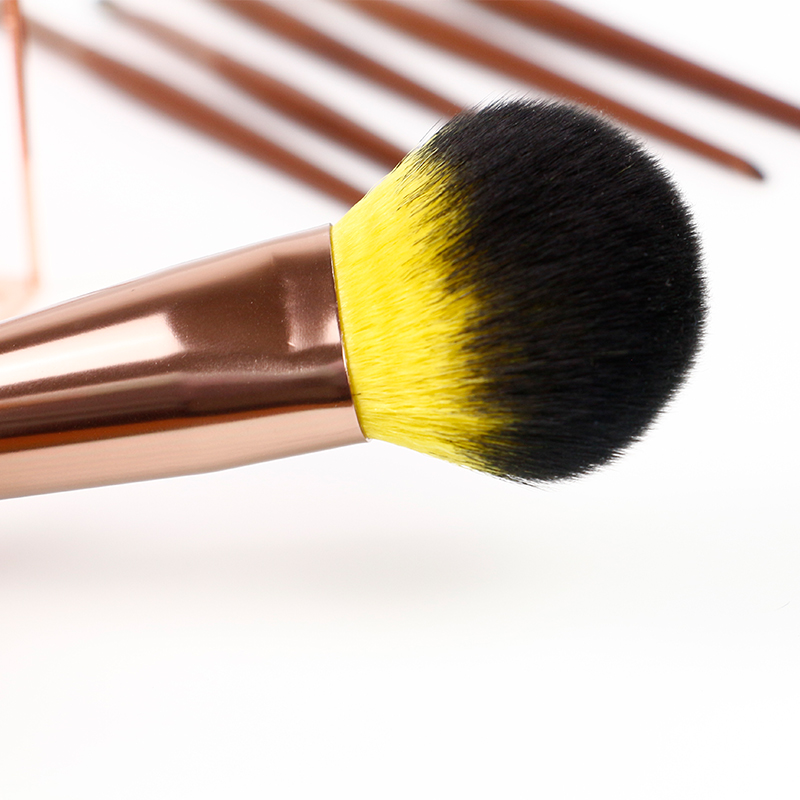 Cosmetic brush 006