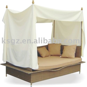 Rattan lounge bed