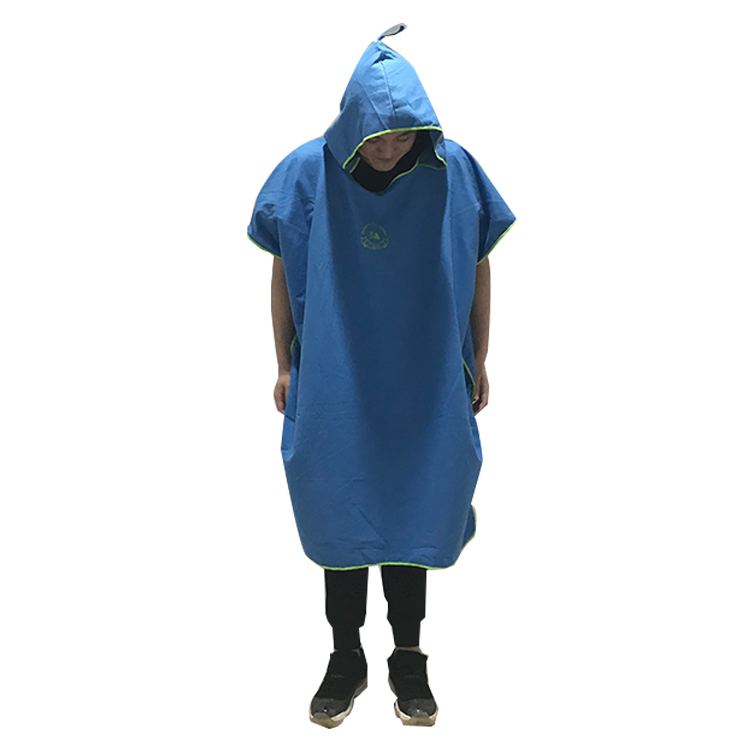 Wholesale Custom Logo Embroidery Beach Poncho Towel Hooded Beach Polyester Towel Surf Poncho For Adults