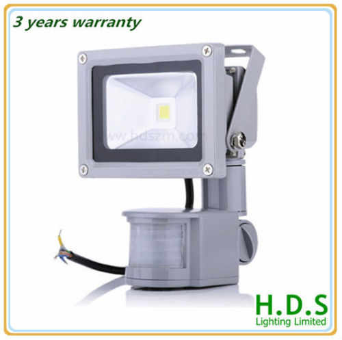 10W 2700-3000K PIR Motion Sensor LED Flood Light