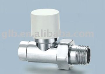 Brass radiator valve with lock shield