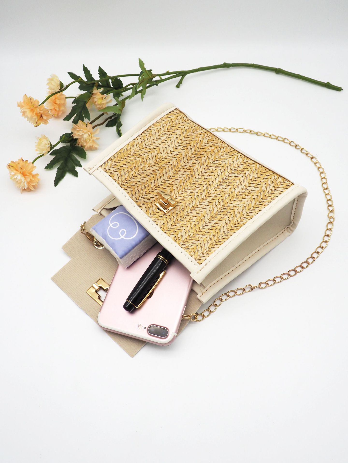 Summer Girl Bag Pastoral Style Woven Retro Portable Straw Woven Bag Fashion Messenger Bag