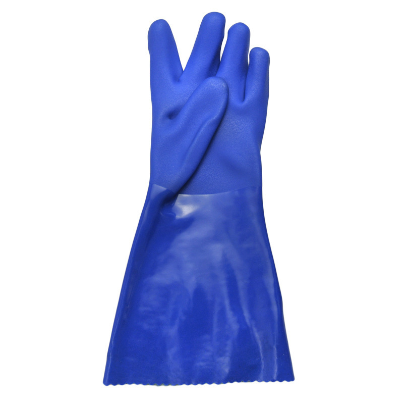 Blaues Flanell mit fettdichten Handschuhen