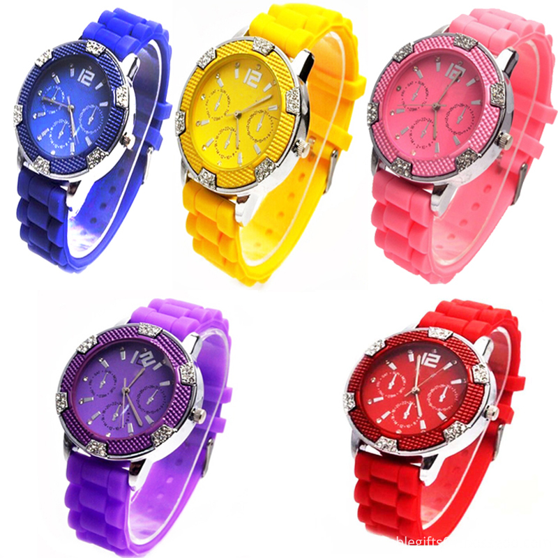 Good quality silicone women watch with A diamond encrusted silicone women watch