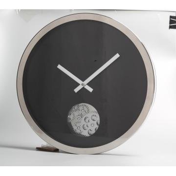 L&#39;horloge murale de vitesses peut avec une image client