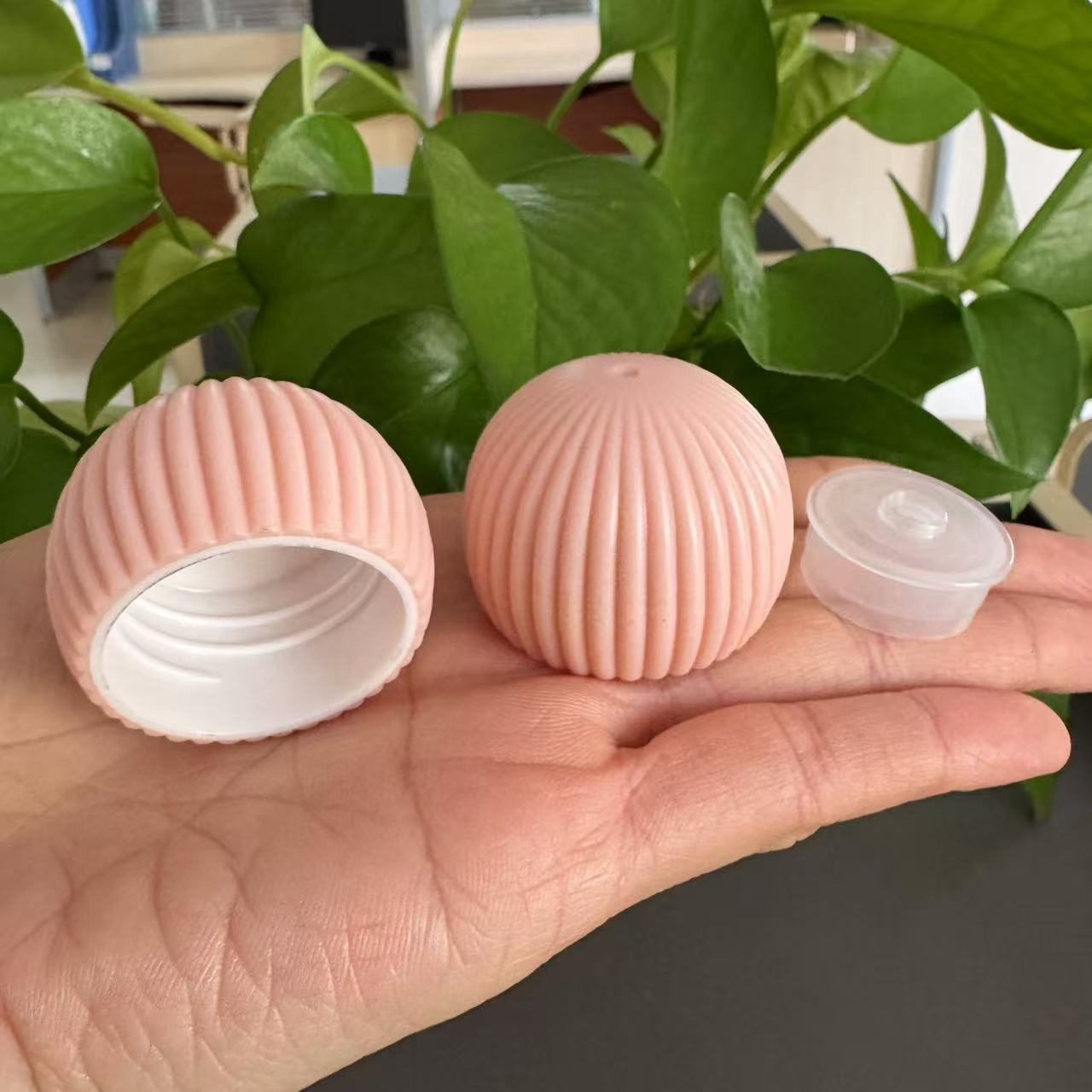 28mm Plastic Screw Cap Pineapple Shape 28/410 pink Cap With Inner Plug