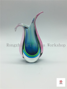 Beautiful Sculpture Of Vase Glass Sculpture