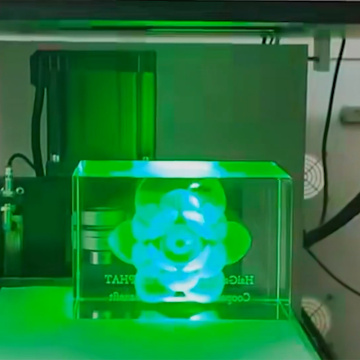 Enclosed Green Laser Subsurface Engraving Machine 300X400X100mm