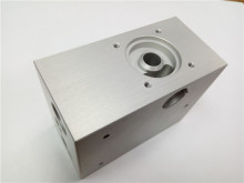 Valve port of medical ventilator