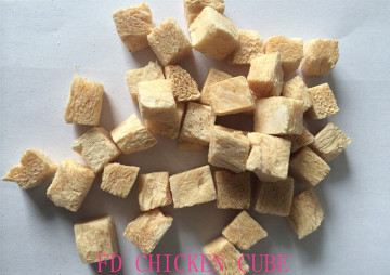 Freeze-dry chicken cube for dogs