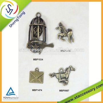 Wholesale horse shaped pendant