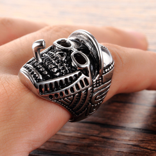 War souvenir cap Smoker skull ring