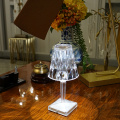Lámpara de mesa LED de cristal de lujo