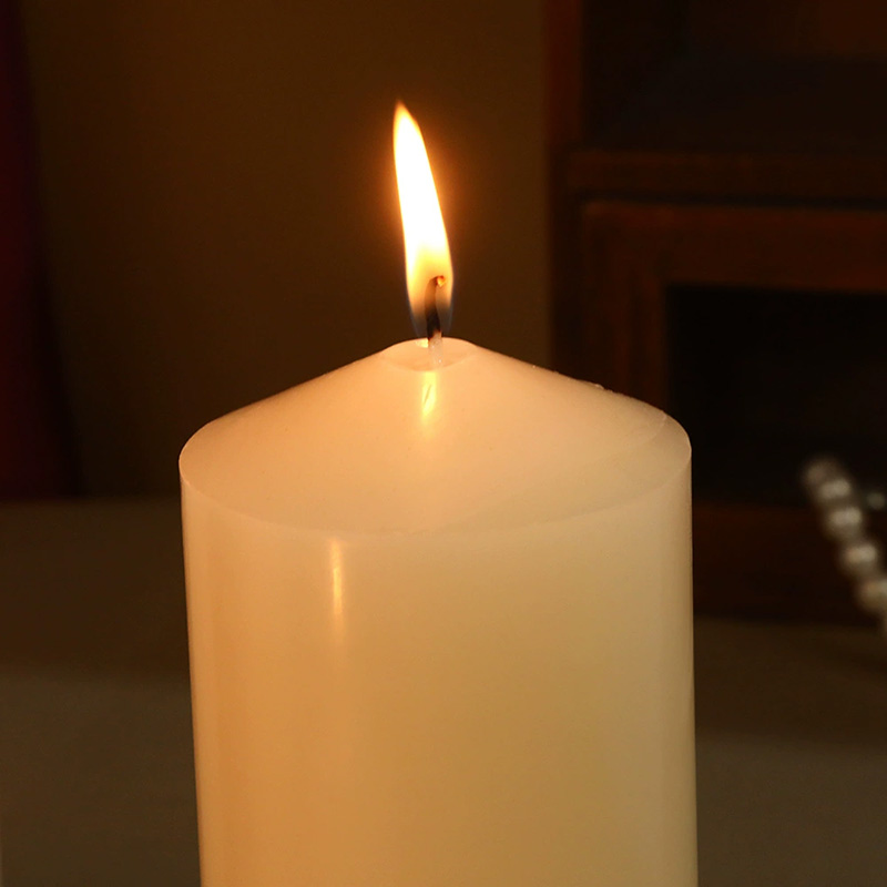 Класічная царква верхняя духмяная свечка цыліндрычная свечка