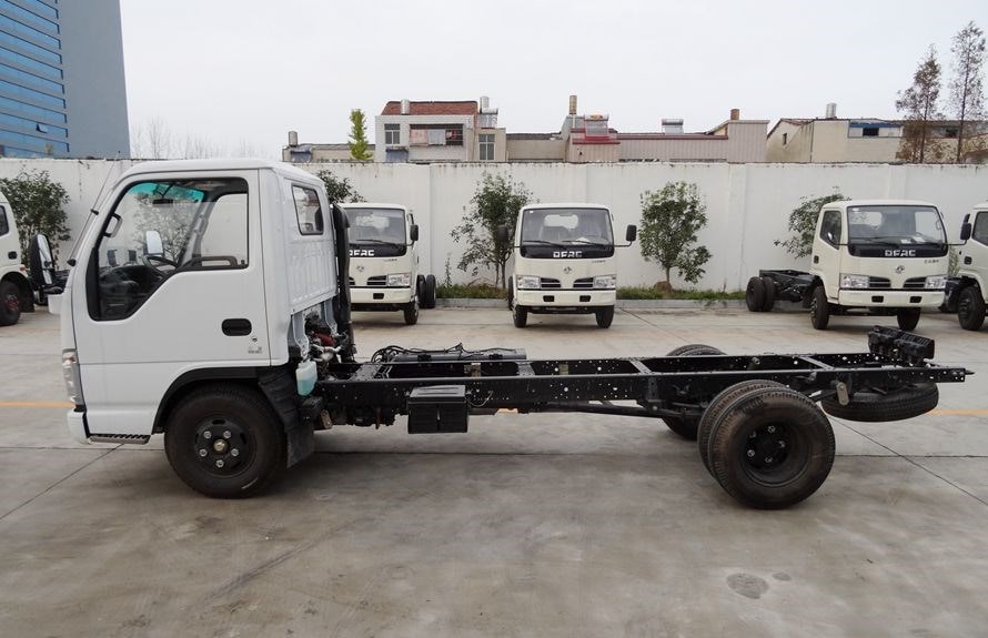 isuzu water tank truck chassis 2