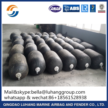 cylindrical marine fender for wharf