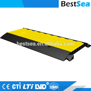 Rubber floor cable protector Channel 5, 0.9M wire protector