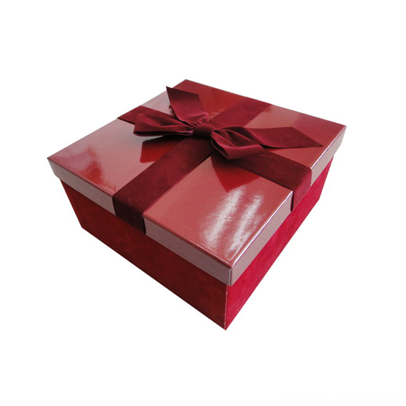 Red Paper Packing Different Sized Gift Boxes