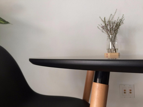 Eames DSW Table