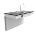 Lavello cucina accessibile con sedia a rotelle elettrica disabile