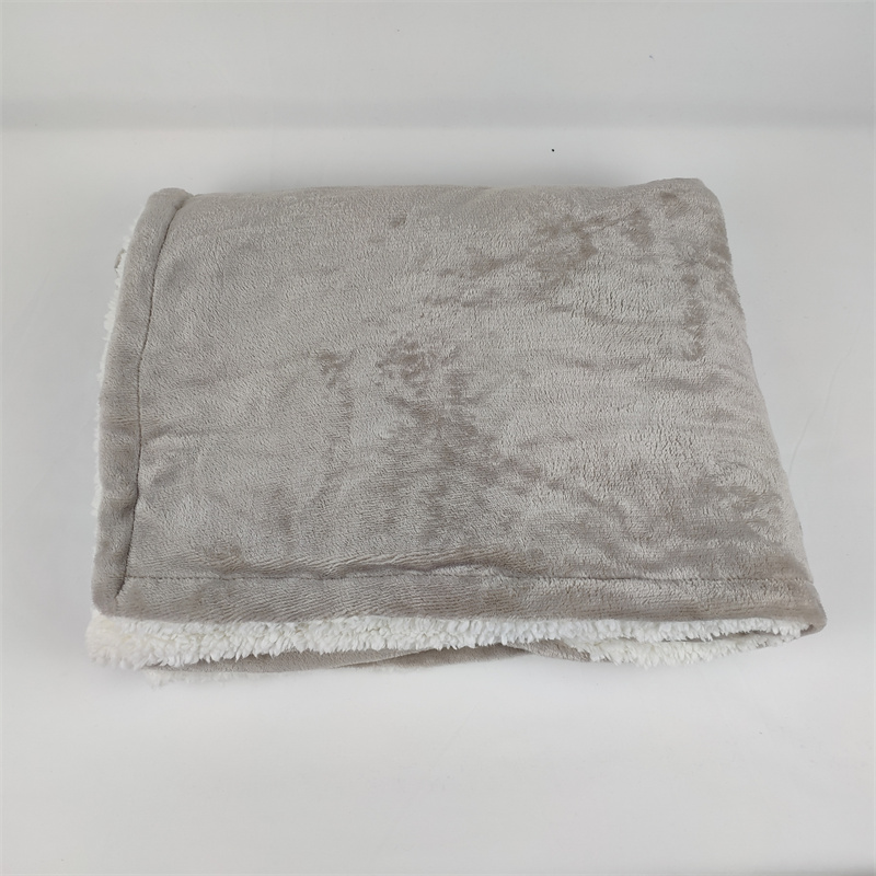 Breathable Velveteen Blanket